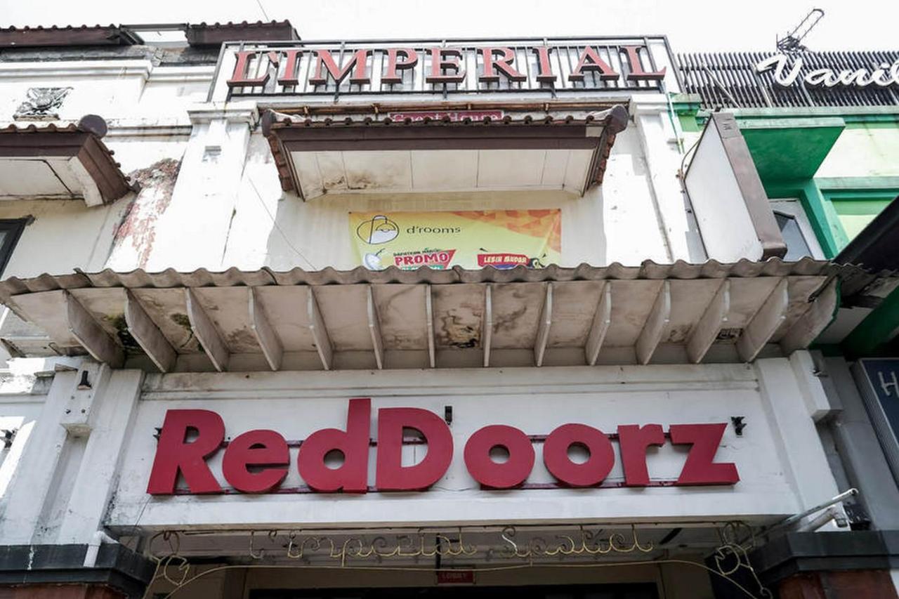 Reddoorz Near Waterboom Lippo Cikarang Ξενοδοχείο Εξωτερικό φωτογραφία